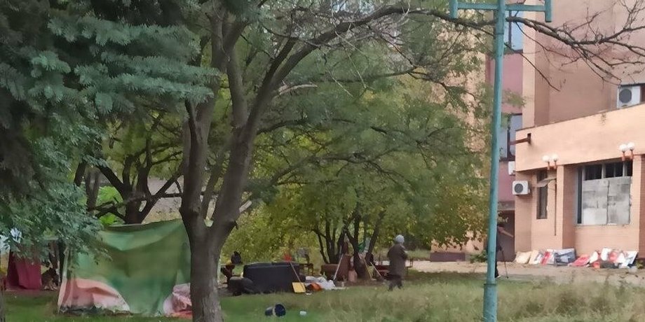 дома в мариуполе, палатки в мариуполе, савона мариуполь