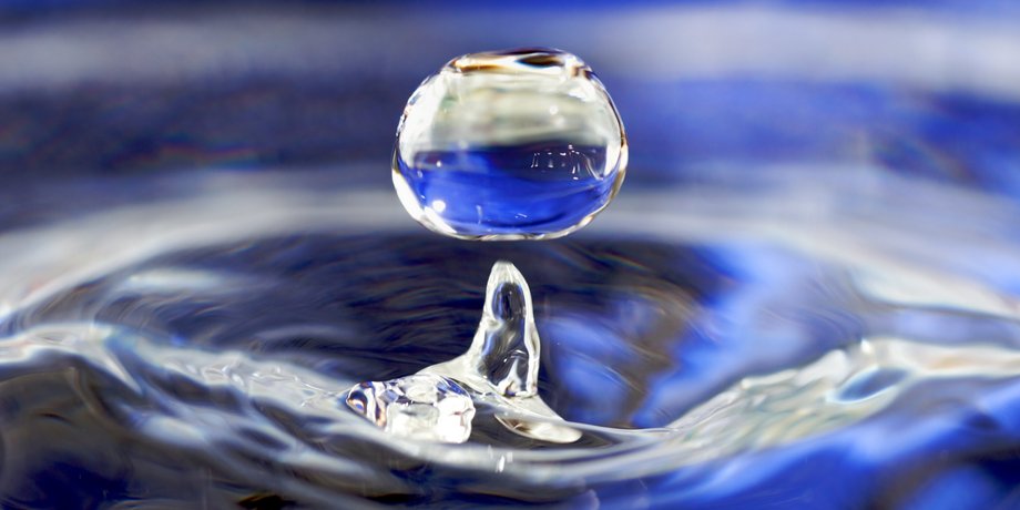 Вода Вода представляет серьезную угрозу для металла