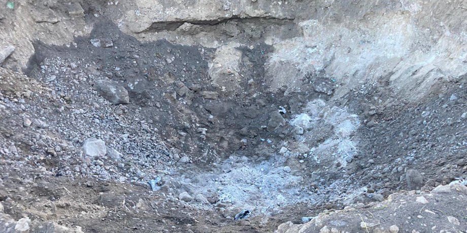 снаряд, бомба, авіабомба, вирва від снаряда
