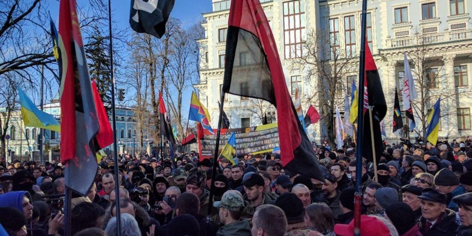 Митинг возле АП