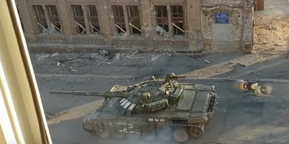 Мариуполь, обзор СМИ, Азовсталь, полк "Азов"
