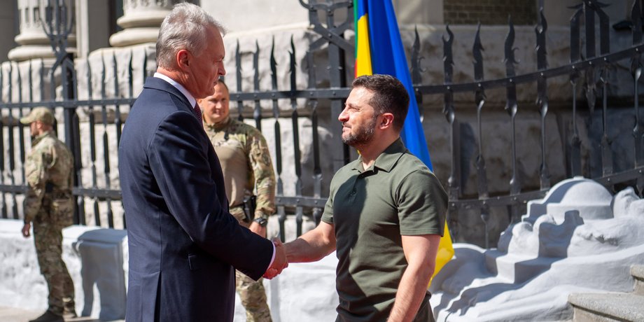 гитанас науседа, коррупция в украине, поставка украине оружия, скандал