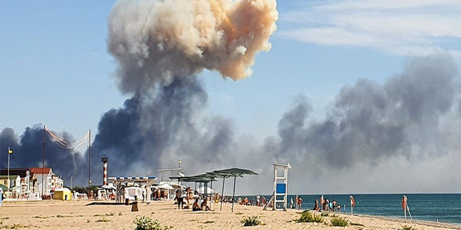 новини криму, вибухи в криму, атака севастопольський завод, місцеві жителі, жителі севастополя