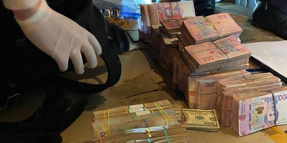 Хабар, Київзеленбуд, чиновник, відкат, ДБР