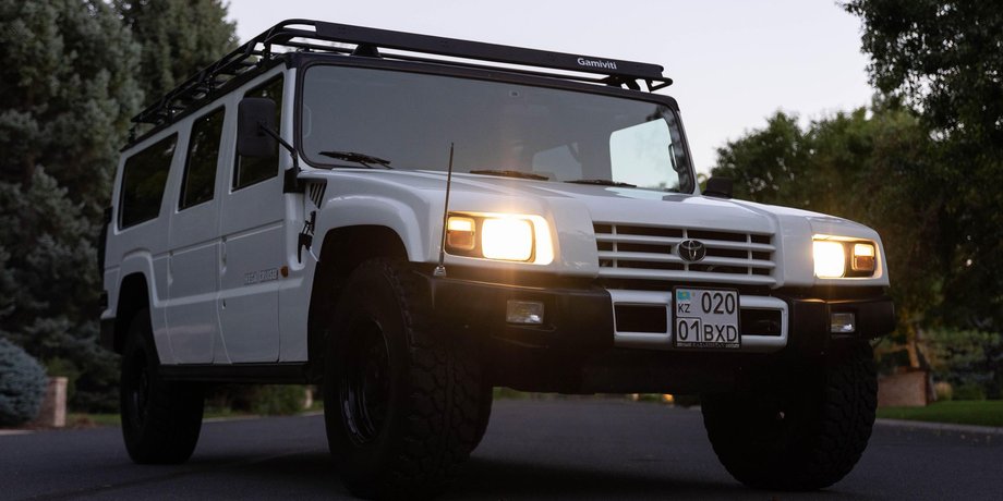 Toyota Mega Cruiser, Toyota Mega Cruiser 1996, позашляховик Toyota Mega Cruiser, Toyota Мега Круїзер