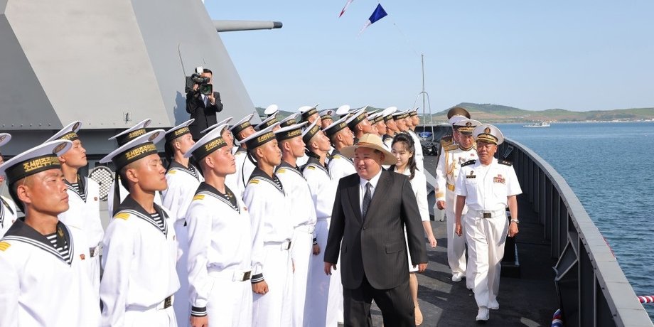 ким чен ын, ким чжу э, эсминец