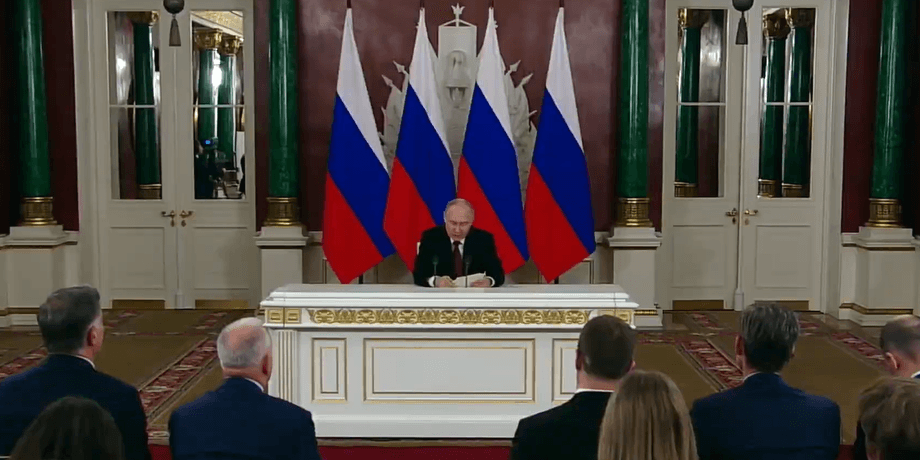 Владимир Путин дал пресс-конференцию