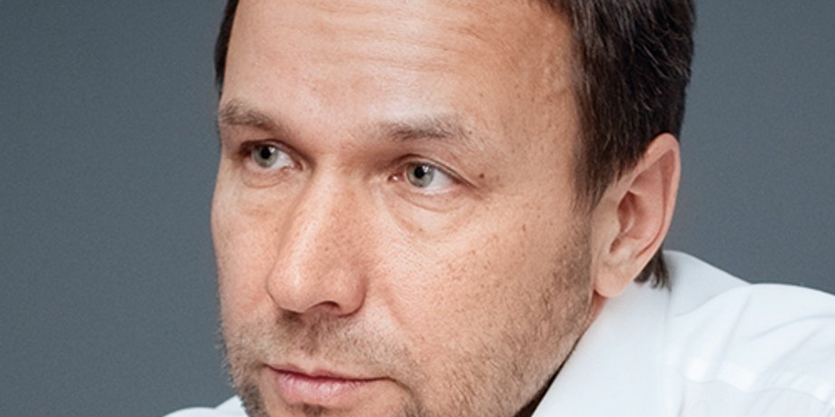 Виталий Антонов