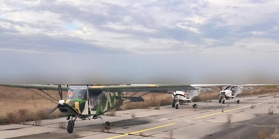 бомбардувальник "Горинич" на летовищі в Україні