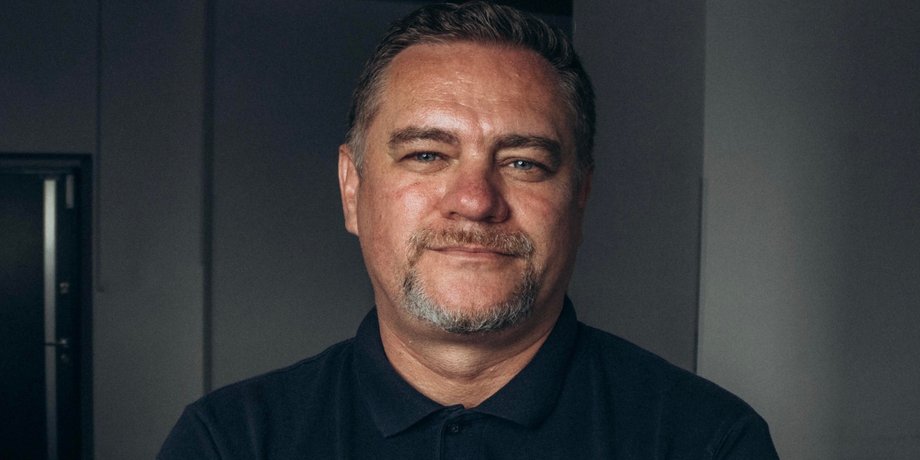 Юрий Николов