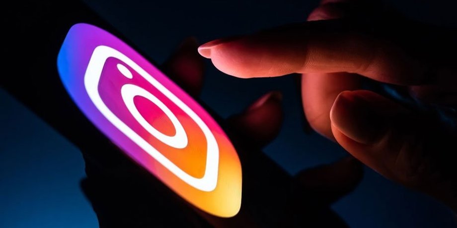 Instagram,  Адам Моссери