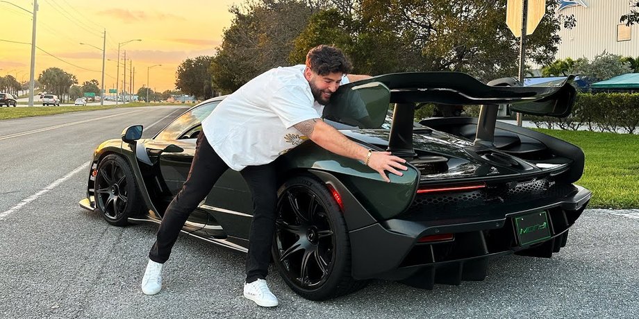 Блогер разбил McLaren Senna за 1,3 миллиона фунтов, популярные блогер, McLaren Senna, спорткар, дорогая машина, автомобиль, курьезы, ДТП, авария