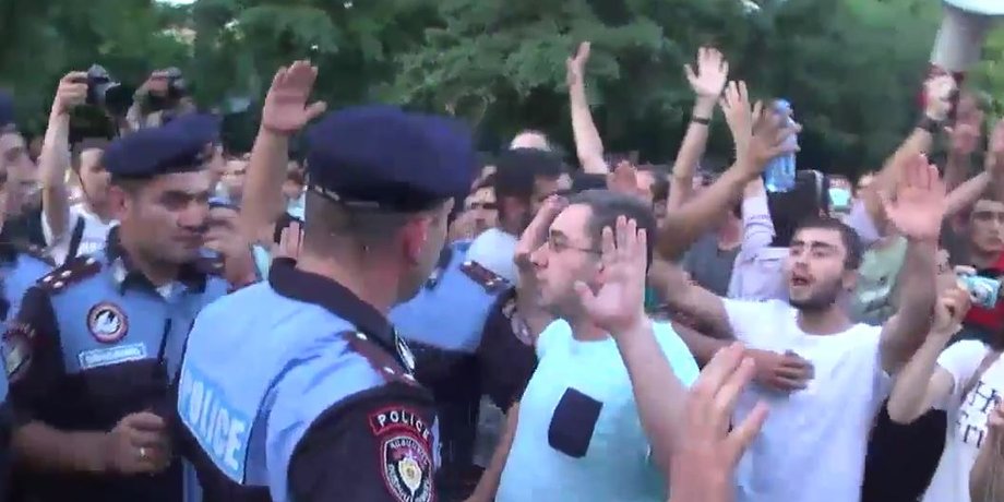 Кадр из видео