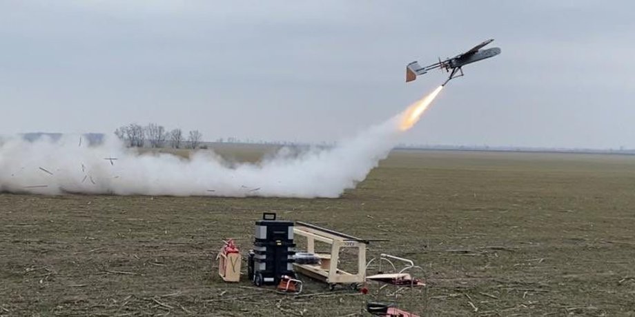 пуск ударного дрона FP-1