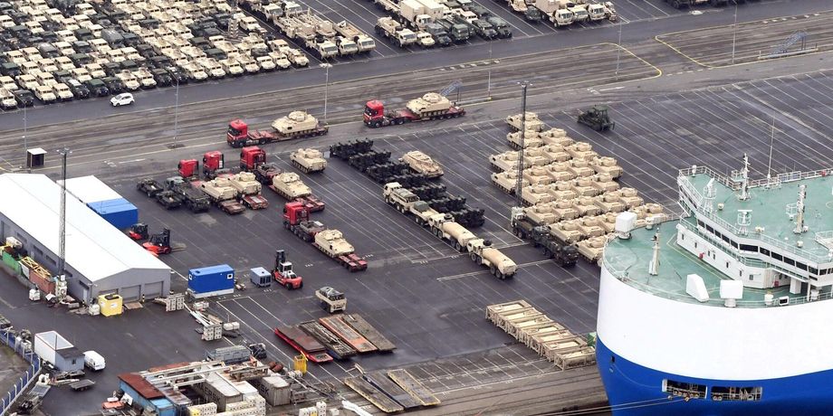 БМП Bradley, Бремергафен,, порт, поставки, оружие, военная техника, вооружение