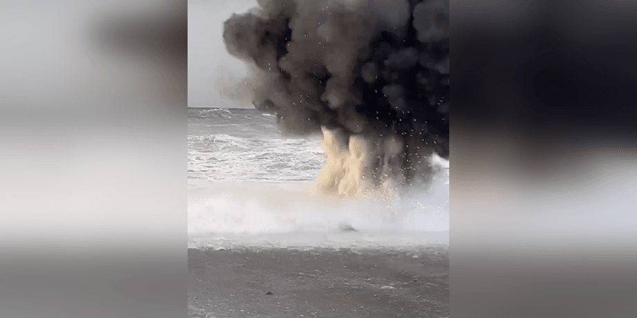 батуми, мина, морская мина, взрыв, видео, черное море, взрыв мины