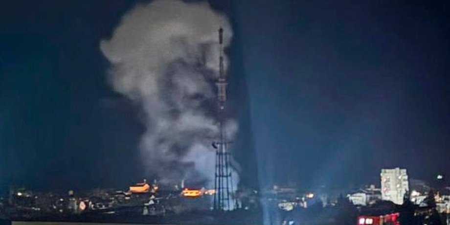 Окупанти вдарили по телевежі в Чернігові