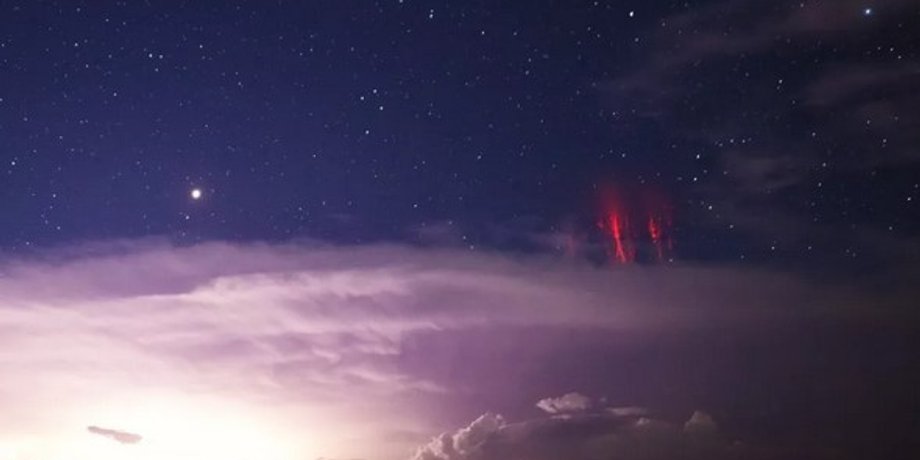 спрайт, червона блискавка