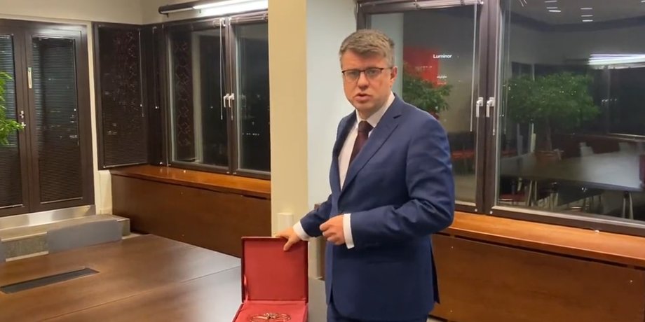 Урмас Рейнсалу, наручники для пригожину