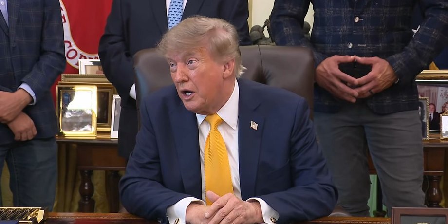 дональд трамп поддерживает контакт с путиным