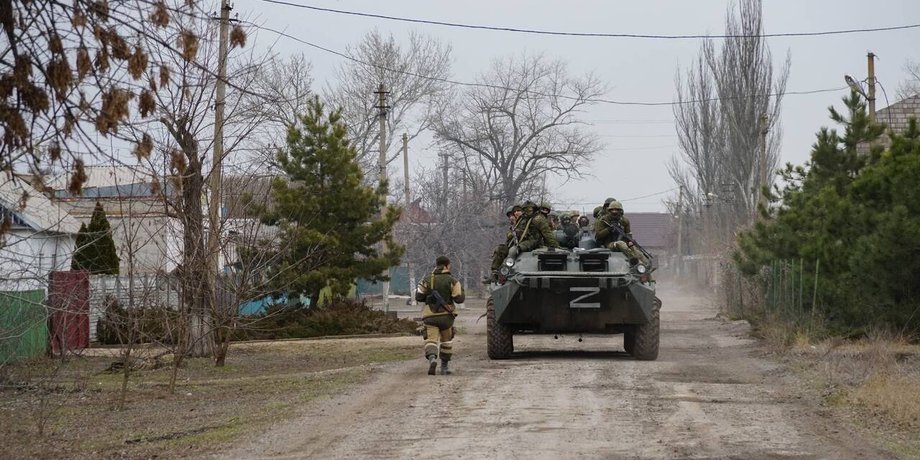ВС РФ, оккупанты, армия России, пехота, ВС РФ Мариуполь, солдаты, БТР, военная техника, Мариуполь