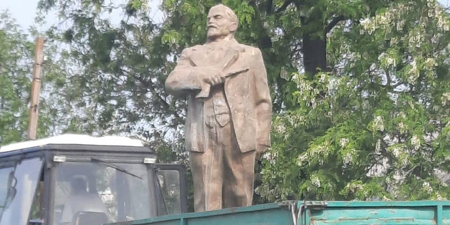 памятник Ленину в Новопскове, установили памятник Ленину, Луганская область