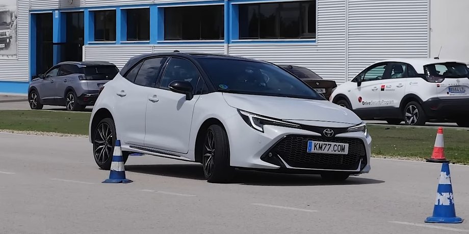 Toyota, Toyota Corolla, Toyota Corolla 200H GR Sport, Лосиный тест, Авто, Автомобили, Хэтчбек, Видео