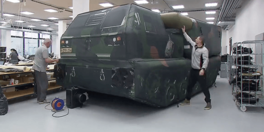 Надувная РСЗО HIMARS