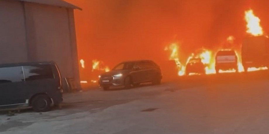 Через удар РФ 10 червня у Києві згоріло СТО з машинами Фонду Сергія Притули, повідомили у соцмережах благодійників