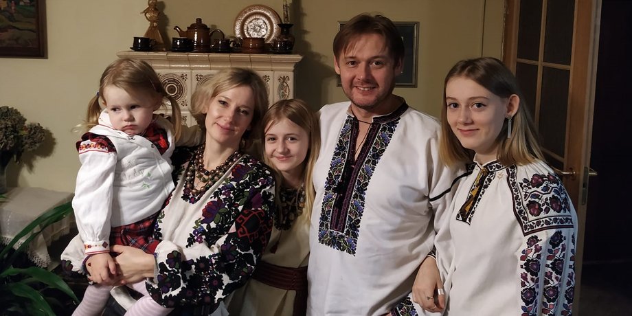Євгенія, Ярина, Дарина, Емілія та Ярослав Базилевичи, сім'я, Львів