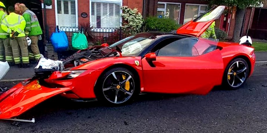 Ferrari SF90, Ferrari SF90 Stradale, новый Ferrari SF90 Stradale, суперкар Ferrari, разбитый Ferrari