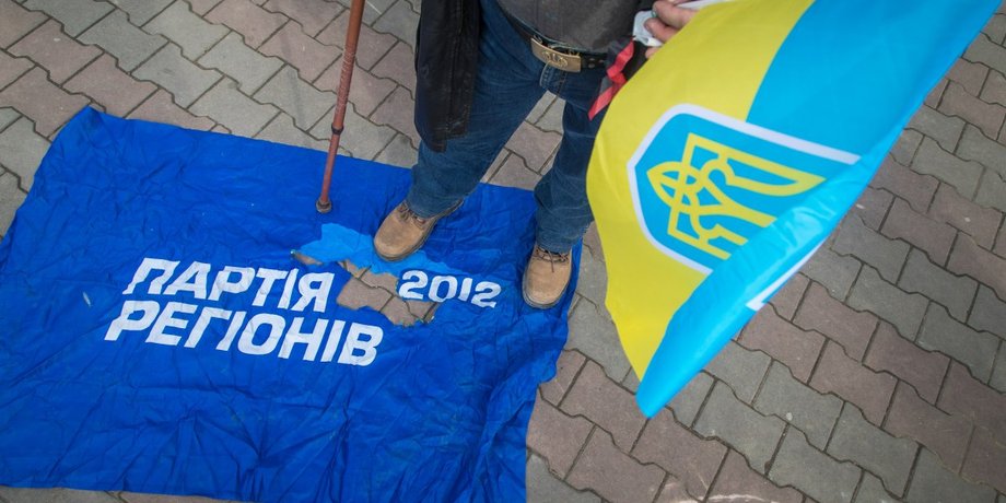 партия реегионов, флаги, митинг, люди