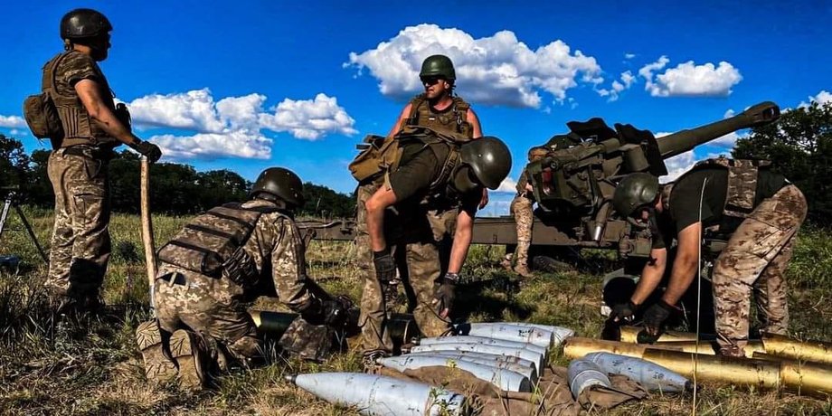 Снаряди на полі бою, зброя постачання, постачання зброї в Україну, зброя з України чорний ринок, чорний ринок зброї, Зброя з України на чорному ринку, зброя в Україні, західна зброя, західна зброя в Україні