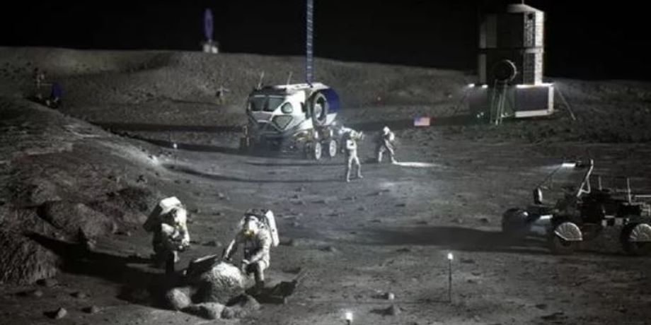 база, Місяць, колонія