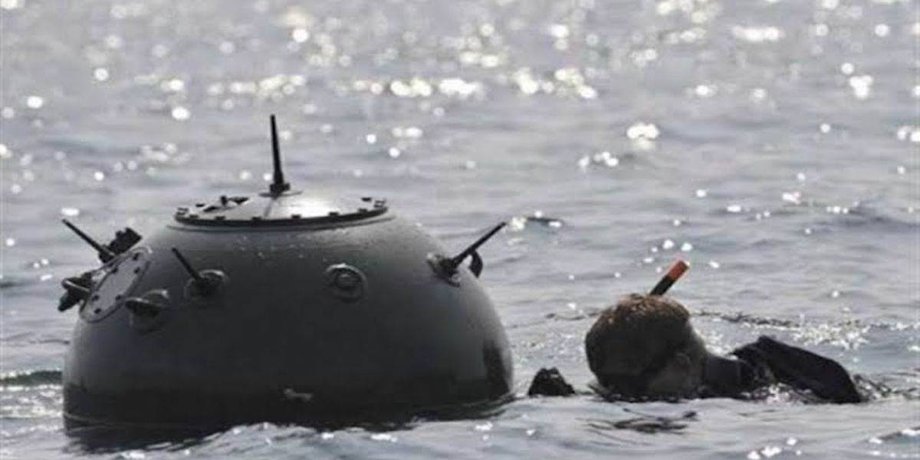 мины в море