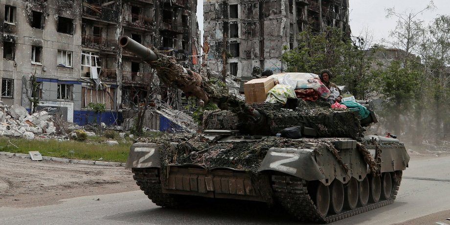 вс рф, попасная, российский солдат, мародер, российский мародер, война в украине