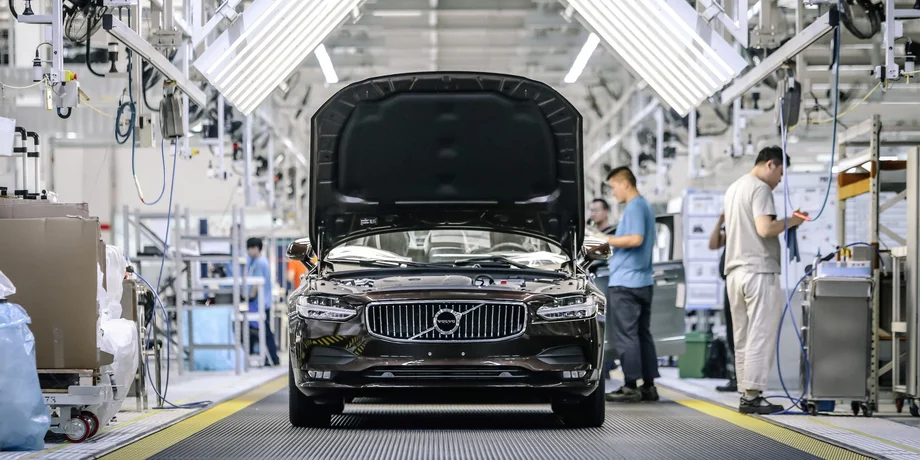 Volvo викупить свої заводи в Китаї