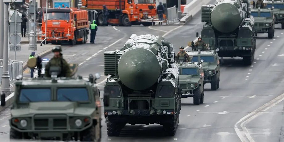 Ракетный комплекс Ярс, Ярс ракета ВС РФ, парад РК Ярс, 9 мая РК Ярс, РК Ярс, РК Ярс ядерная боеголовка, Путин ядерные угрозы, Путин парад