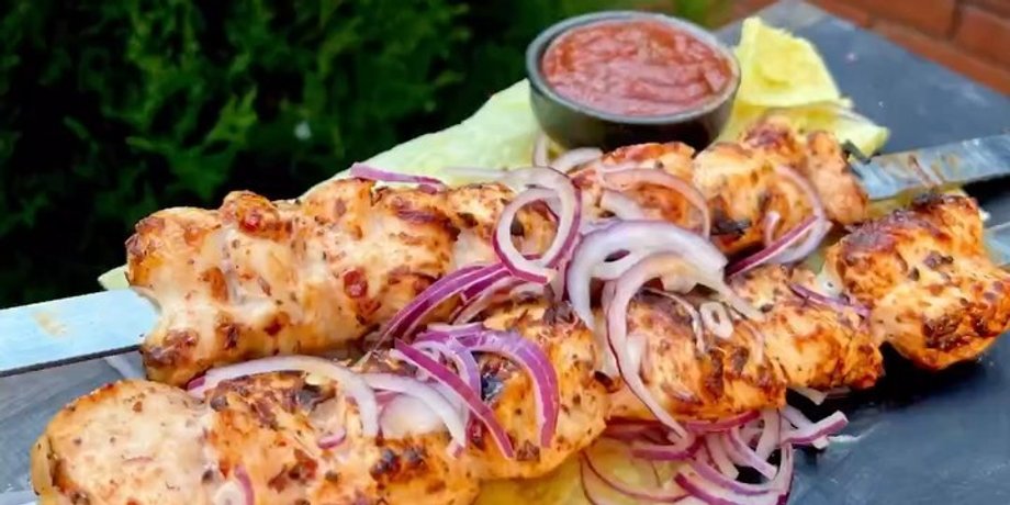 шашлик. курица, филе, шашлык из куриного филе