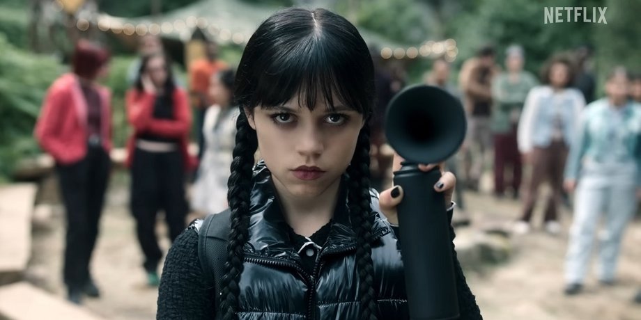Дженна Ортега в сериале Уэнздей