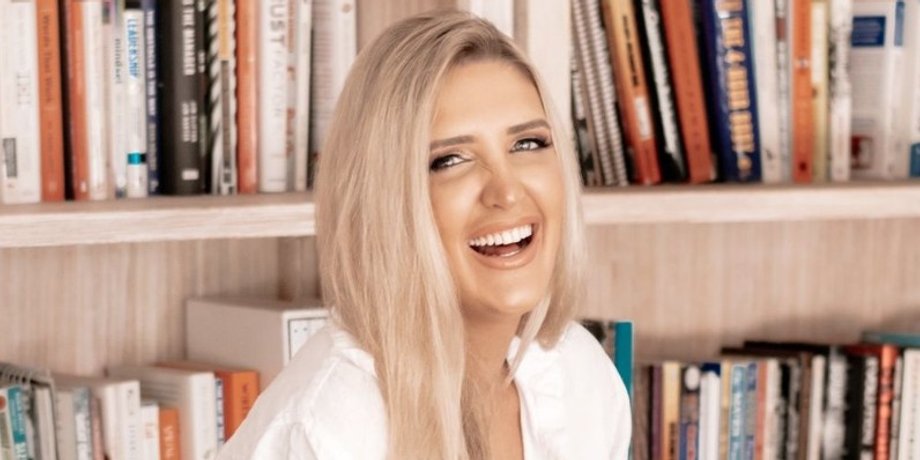 Писательница Лорен Эшли, скандал букток, Daddy's little toy TikTok, Лорен Эшли TikTok, книга скандал
