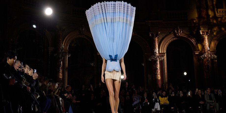 Viktor & Rolf, неделя моды в париже, виктор и рольф, перевернутое платье