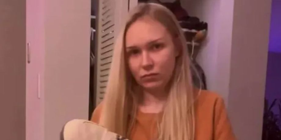 Женщина рассказала, как поймать своего мужа на измене с помощью обуви, она тайно кладет в кроссовки маячок