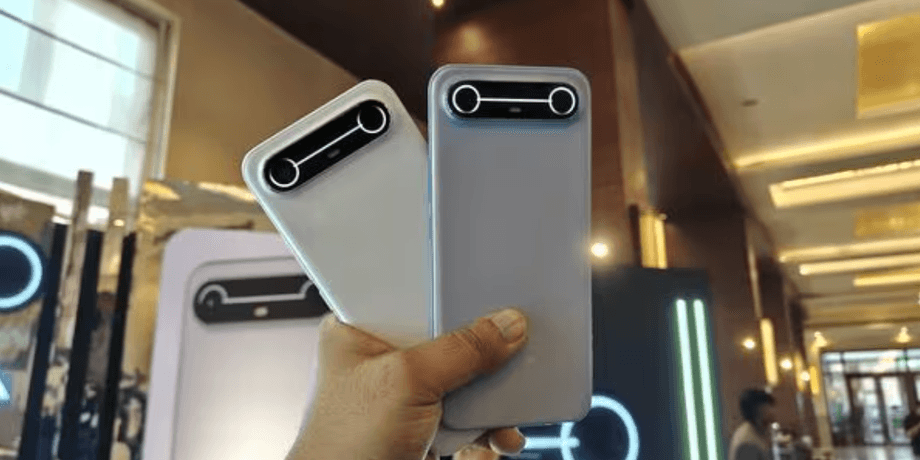 Смартфон Tecno Pova Slim
