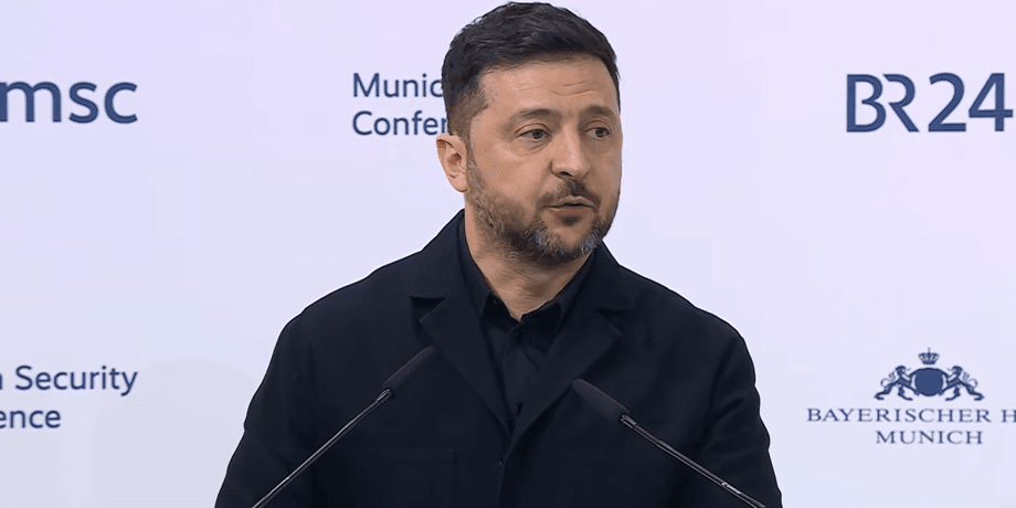 Зеленский потроллил Орбана и призвал его заниматься армией, а не "отращивать живот"