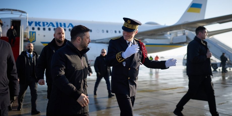 зеленський прибув до парижу