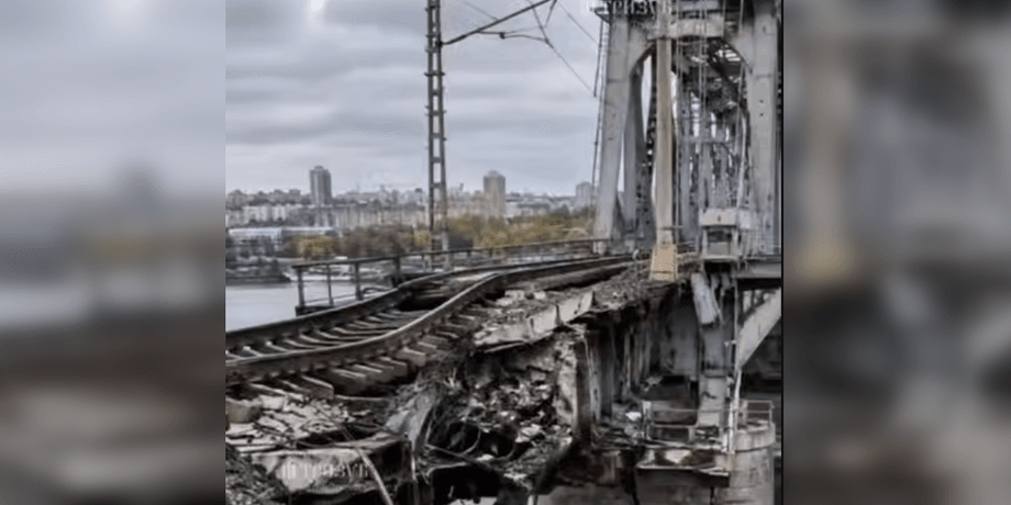 Партизани показали кадри з місця удару по мосту в Ростові