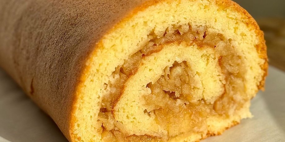 рулет с яблоками
