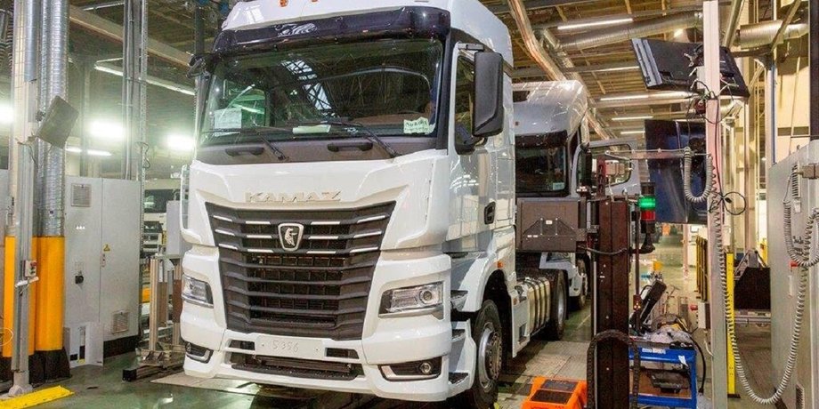 Завод камаз, санкції проти РФ, автовиробництво в Росії, завод Hyundai в Росії, завод Volvo в Росії