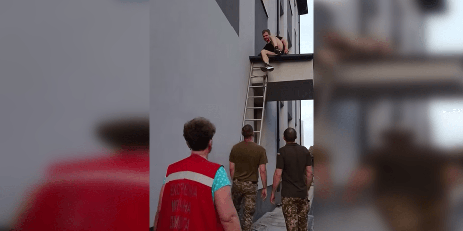 Чоловік зламав ногу в ТЦК в Ужгороді